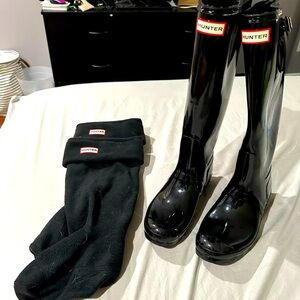 Hunter tall boots and winter socks, size 9